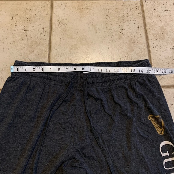 GUINNESS XL/EG Dark Gray Speckled Logo Cropped Jogger Sweatpants 2020 - Picture 5 of 6